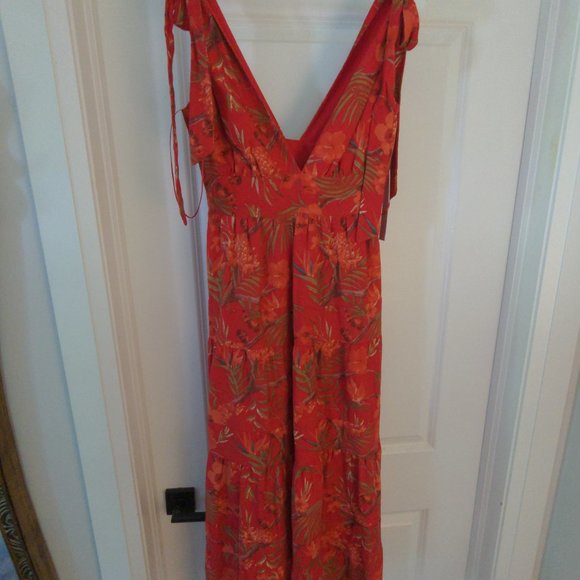 Floral Maxi Dress - Picture 1 of 4